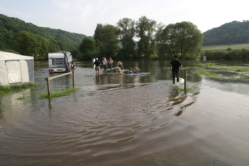 Hochwasser 2008 beim Campingplatz Bild Nr.019